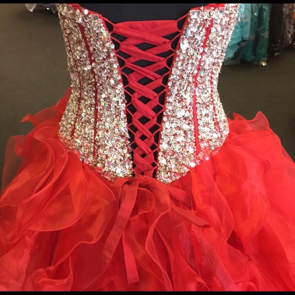Stunning New Ruffled Red Prom Gown - Picture 4 of 5